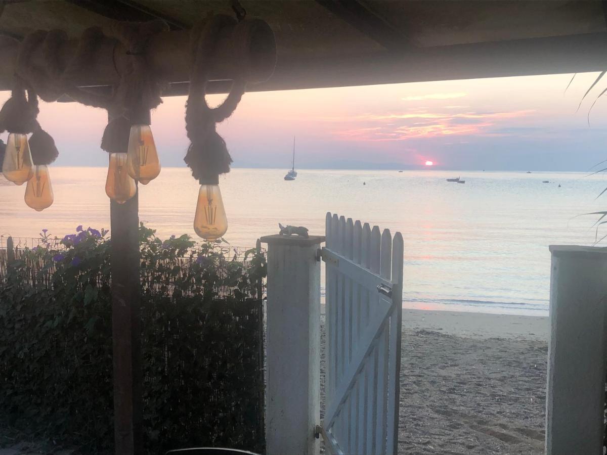 Casina Mare Sulla Spiaggia Capoliveri  Eksteriør bilde
